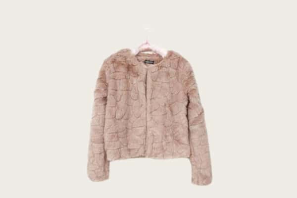 六安金寨县回收品牌衣服